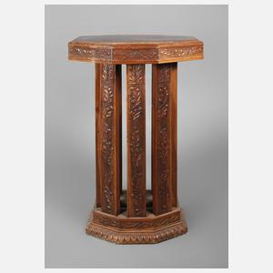 Großes Säulenpostament