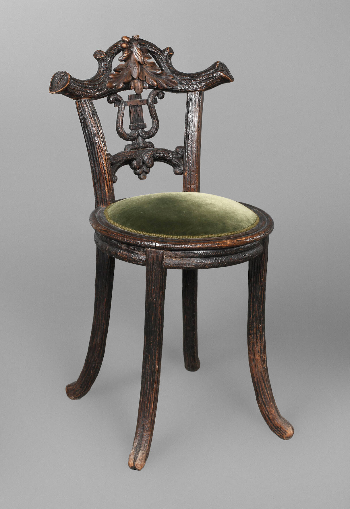 Stuhl aus einem Jagdzimmer