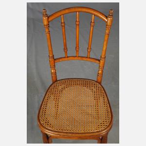 Zwei Kaffeehausstühle