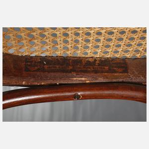 Zwei Kaffeehausstühle