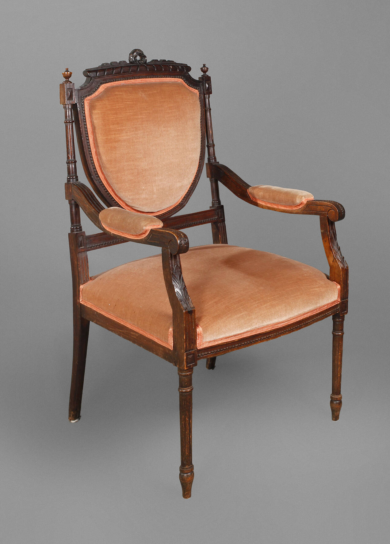 Klassizistischer Armlehnsessel