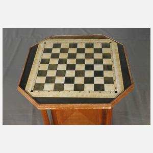 Kleiner Schachtisch