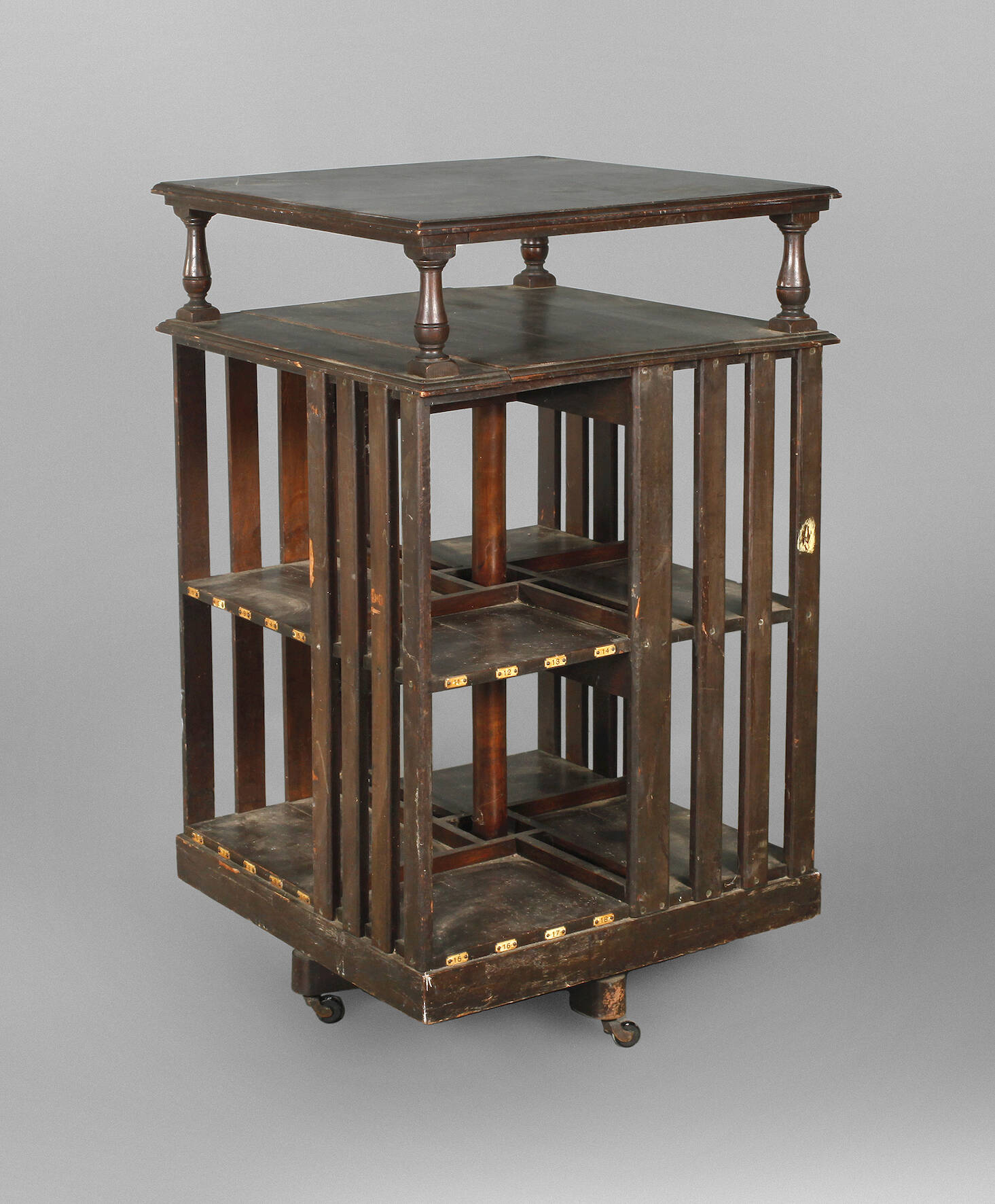 Drehbares Bücherregal