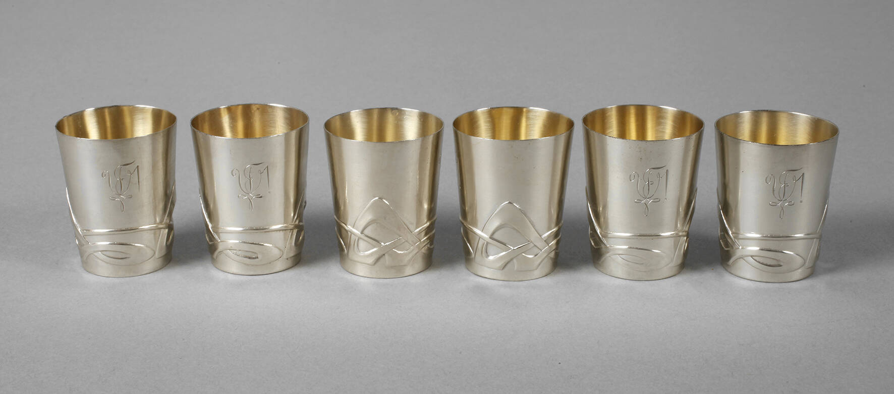 Sechs Schnapsbecher Silber