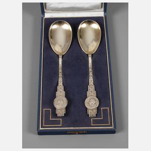 Adolf Amberg, zwei Vorlegelöffel „Tristan und Isolde“