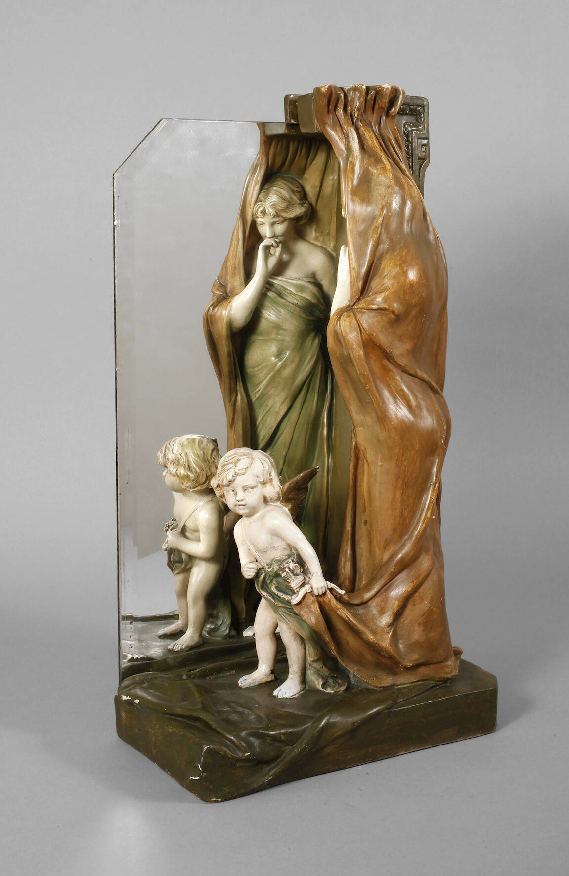 Figürlicher Salonspiegel