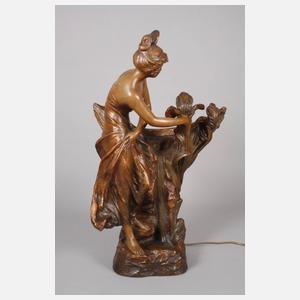 Salonspiegel als Quellnymphe