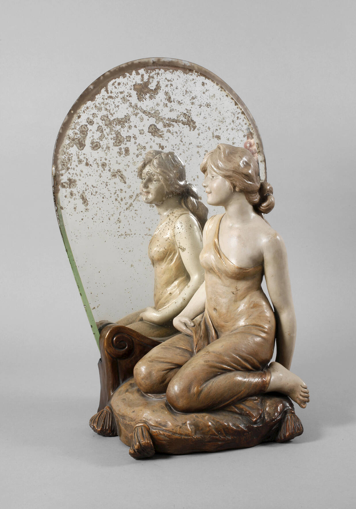 Figürlicher Salonspiegel