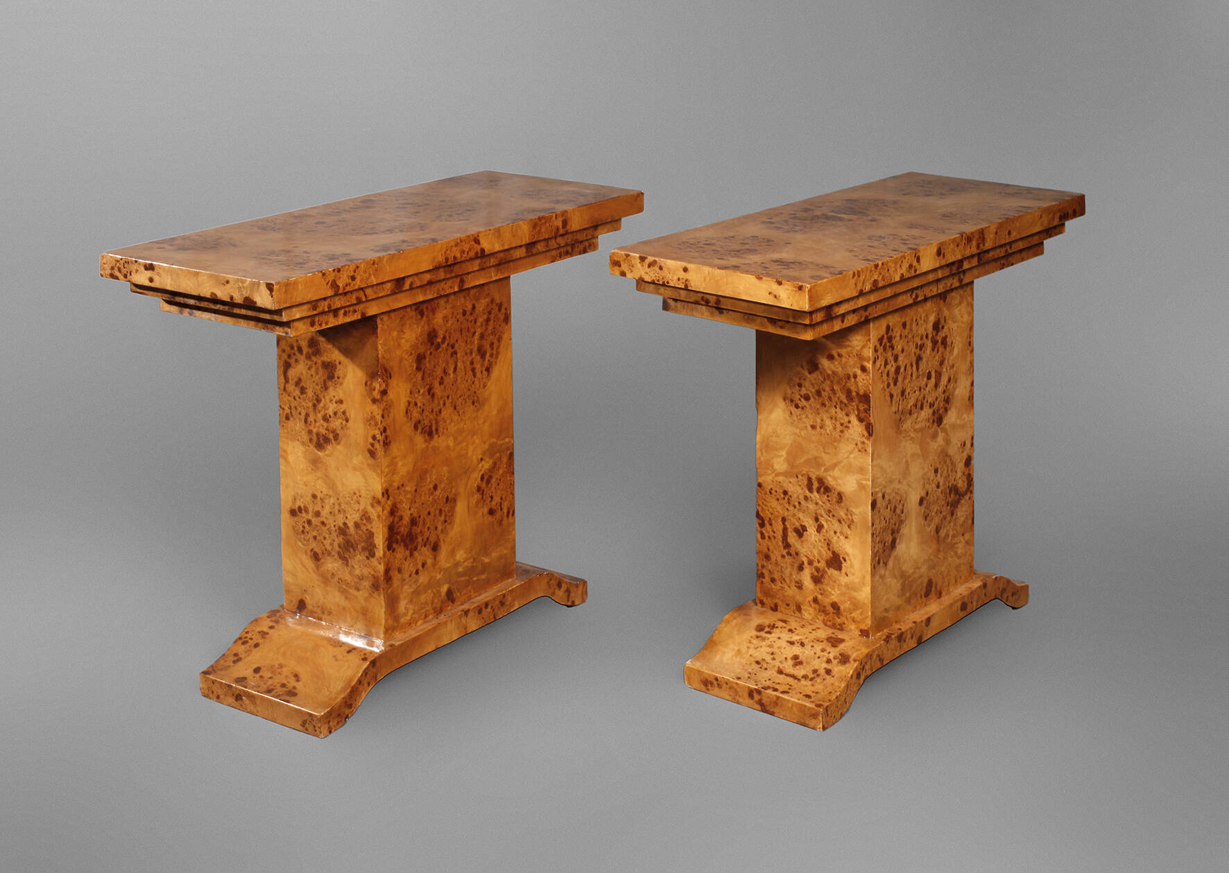 Paar Konsoltische Art déco