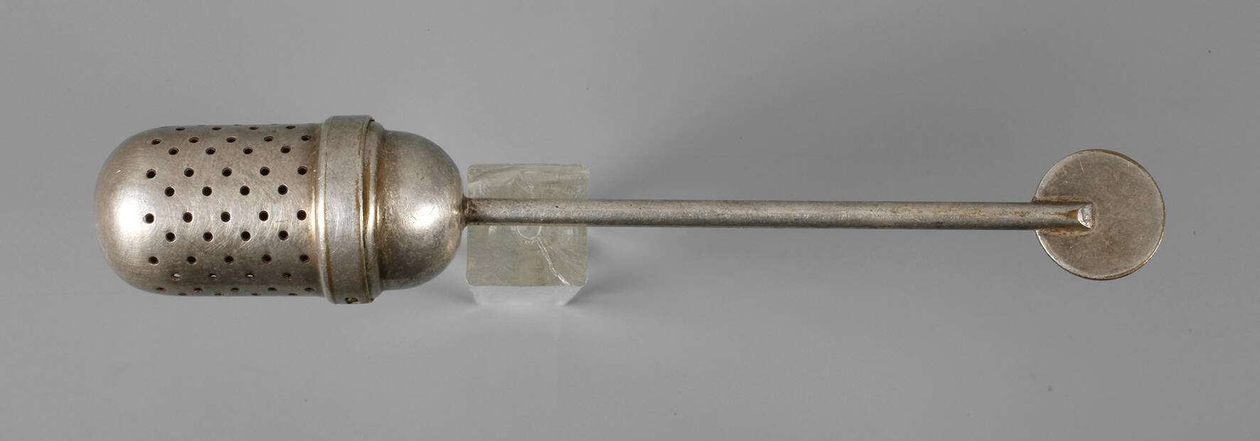 Bauhaus Tee-Ei Christian Dell