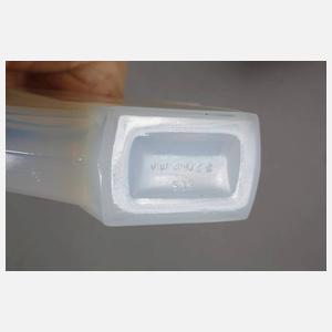 Drei französische Opalglasflakons