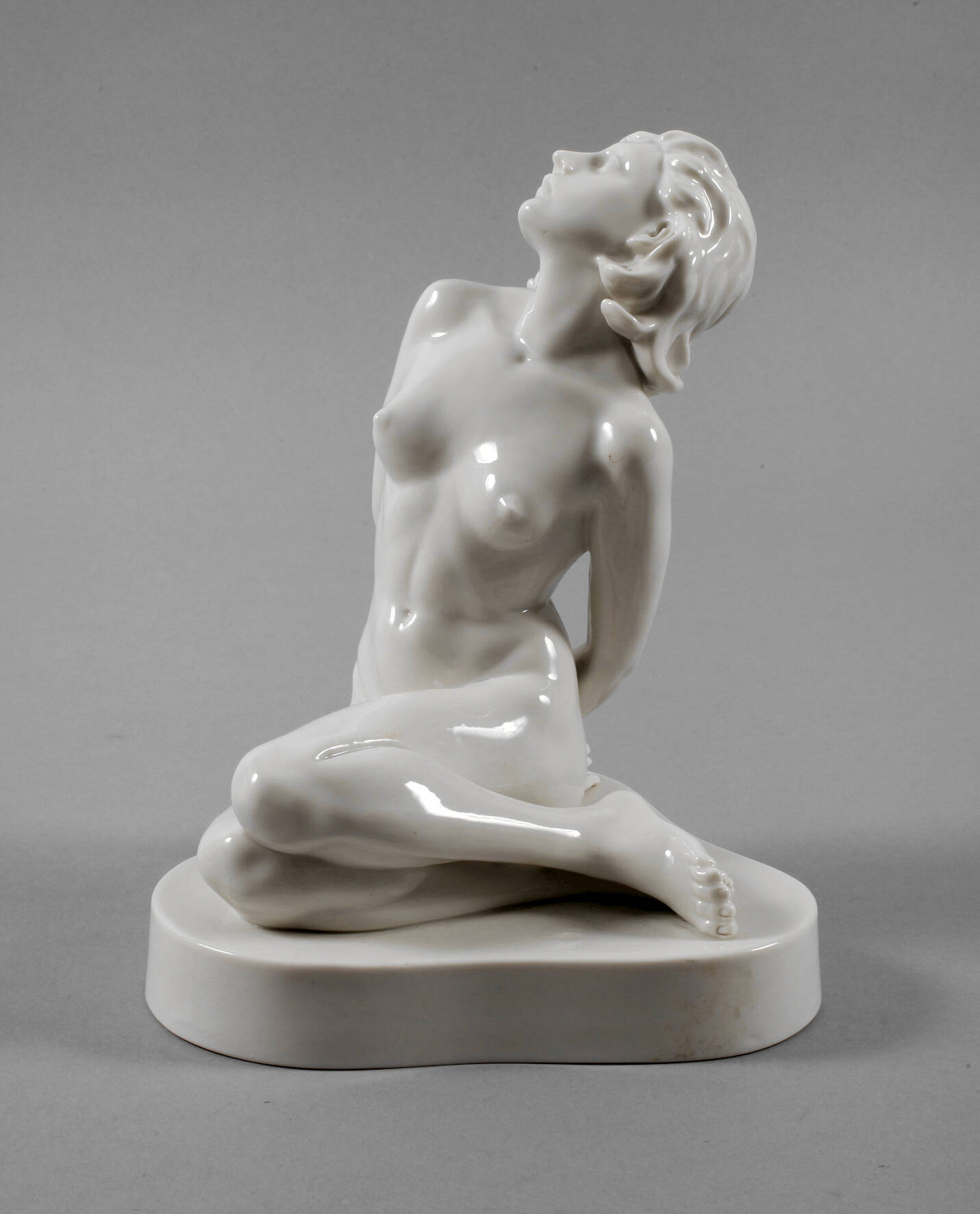 Volkstedt "Sitzender, weiblicher Akt"