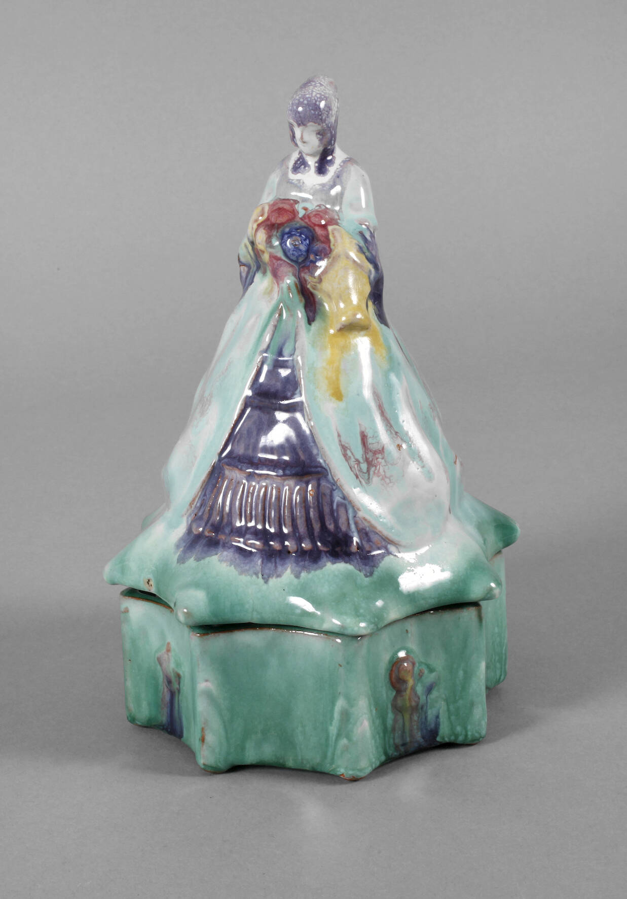 Figürliche Deckeldose