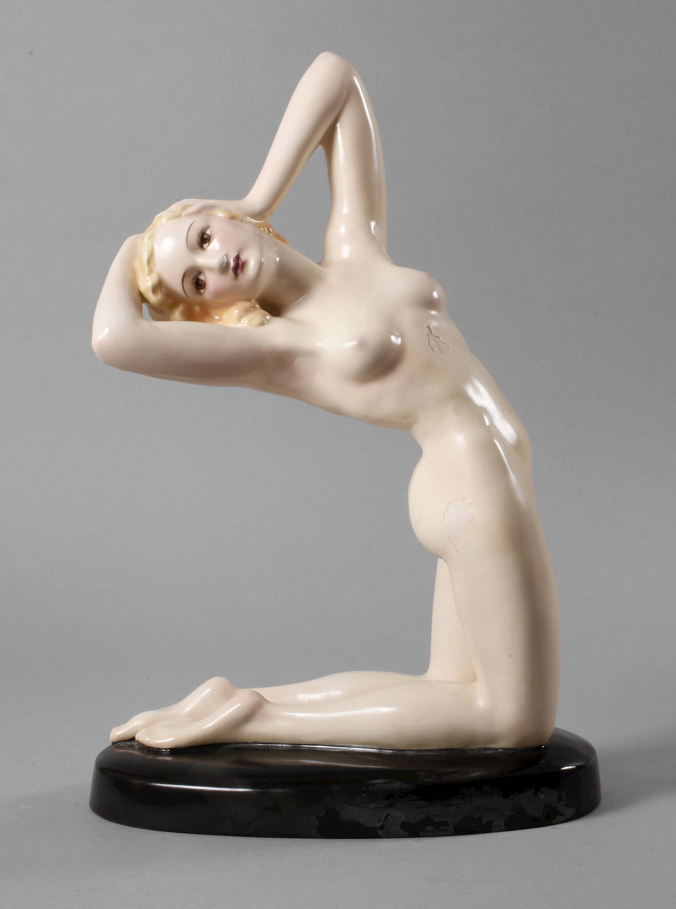 Keramos Wien &quot;Kniender Frauenakt&quot;