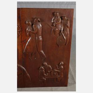 Geschnitzte Flügeltür