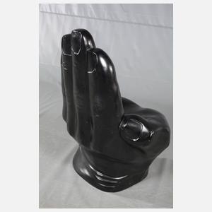 Stuhl als Hand