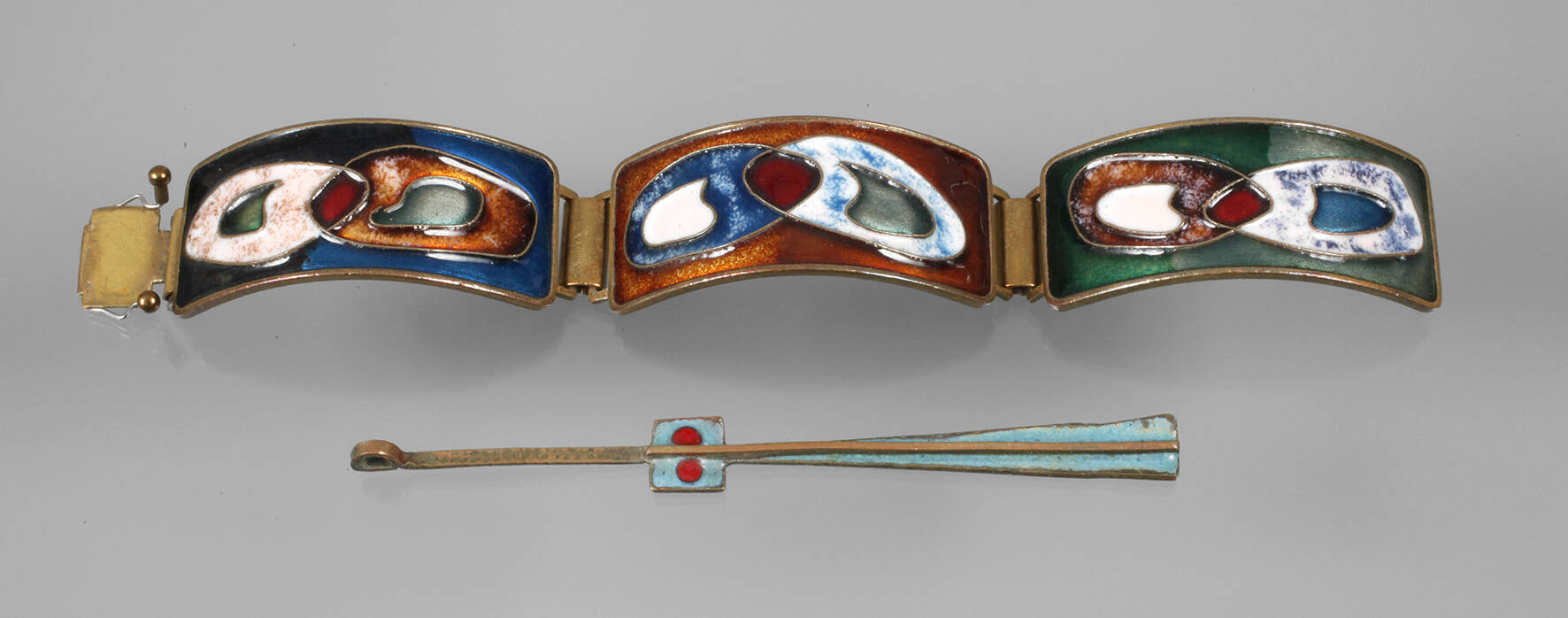 Zwei Teile Emailleschmuck