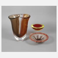 Drei Teile modernes Glas111