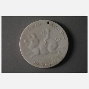 Drei Reliefplaketten