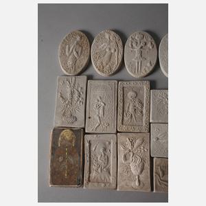 Konvolut Reliefplaketten