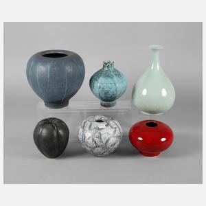 Sechs Vasen Ernst Loesche