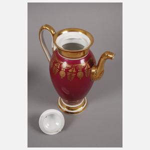 Kaffeeservice mit Purpurfond und Goldmalerei