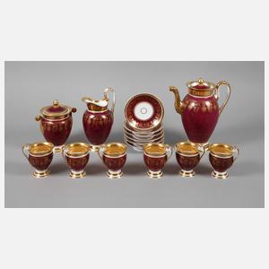 Kaffeeservice mit Purpurfond und Goldmalerei