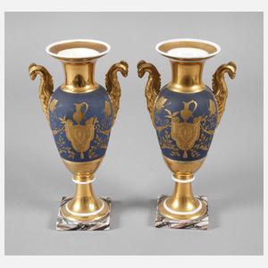 Paar kleine Prunkamphoren