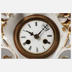 Frankreich Tischuhr mit Blütenbesatz