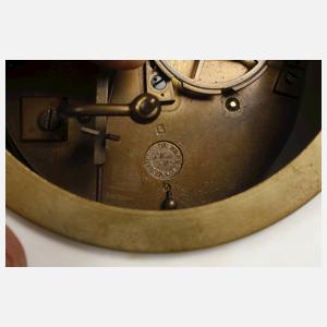 Frankreich Tischuhr mit Blütenbesatz