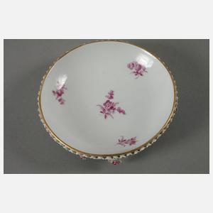 Meissen Kännchen und Unterschale mit Blütenbesatz
