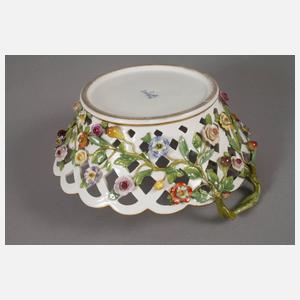 Meissen Henkelkorb mit Blütenbesatz