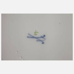 Meissen Henkelkorb mit Blütenbesatz