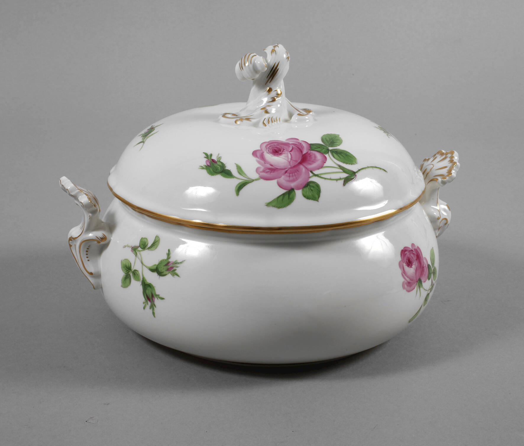 Meissen Deckelterrine "Rote Rose"