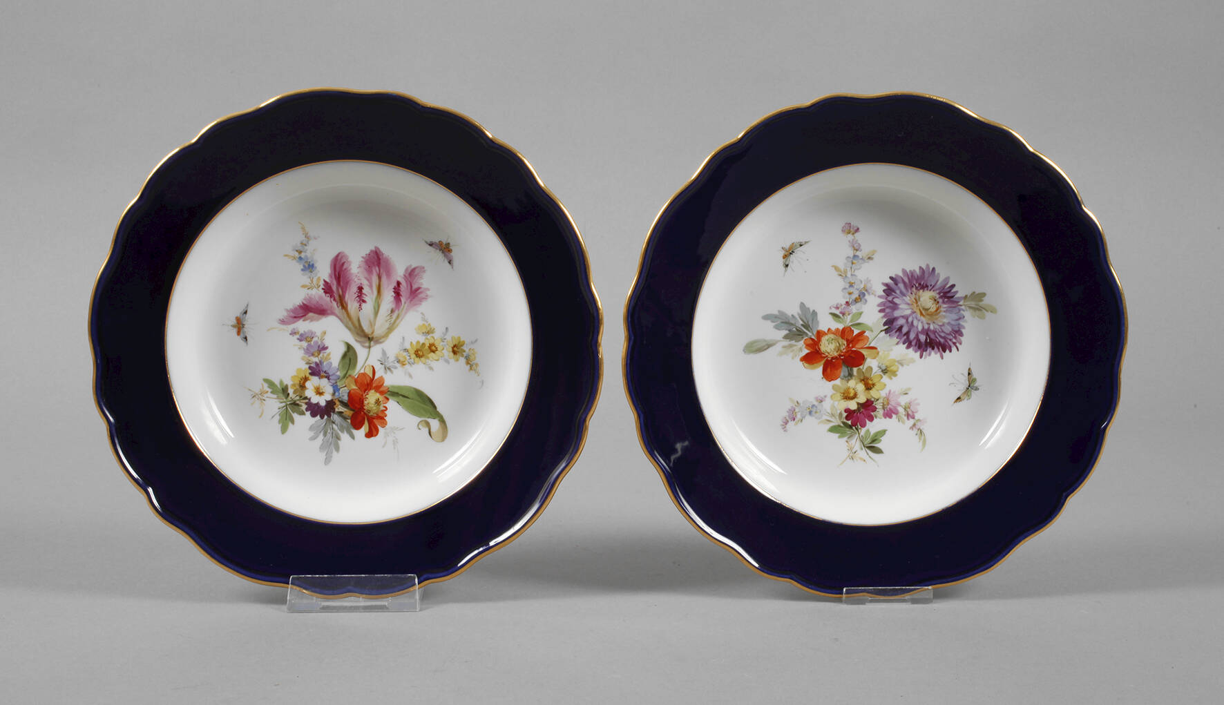Meissen zwei Suppenteller "Blumen und Insekten"