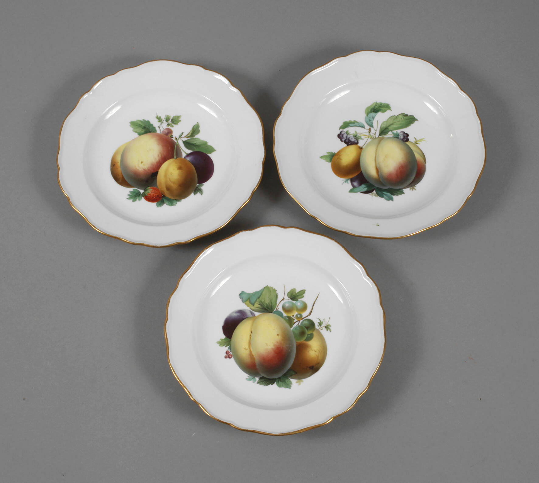 Meissen drei Dessertteller "Fruchtmalerei"