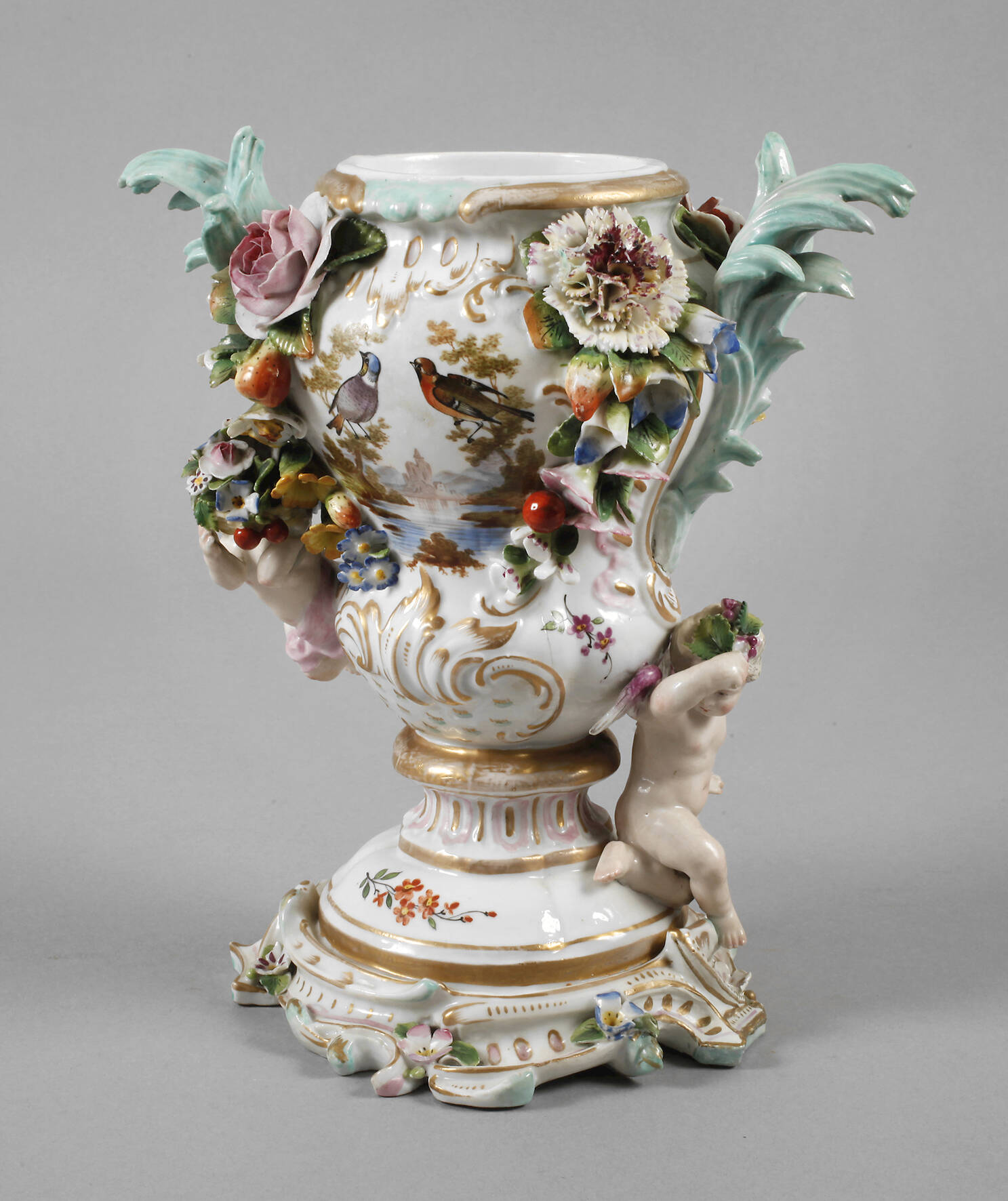 Meissener Modell Potpourri-Vase mit Amoretten