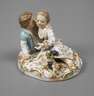 Meissen "Zwei Kinder mit Trauben"