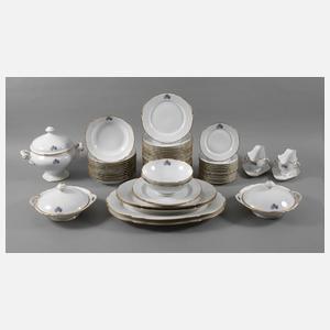 Nymphenburg Speiseservice mit Adelswappen