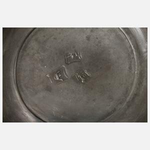 Fayencewalzenkrug mit Chinoiserien