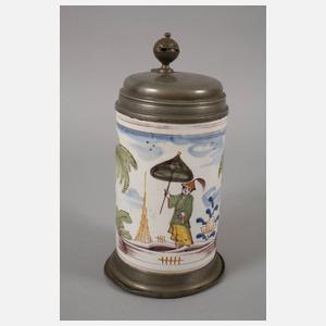 Fayencewalzenkrug mit Chinoiserien