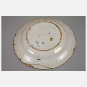 Paar große Fayenceteller