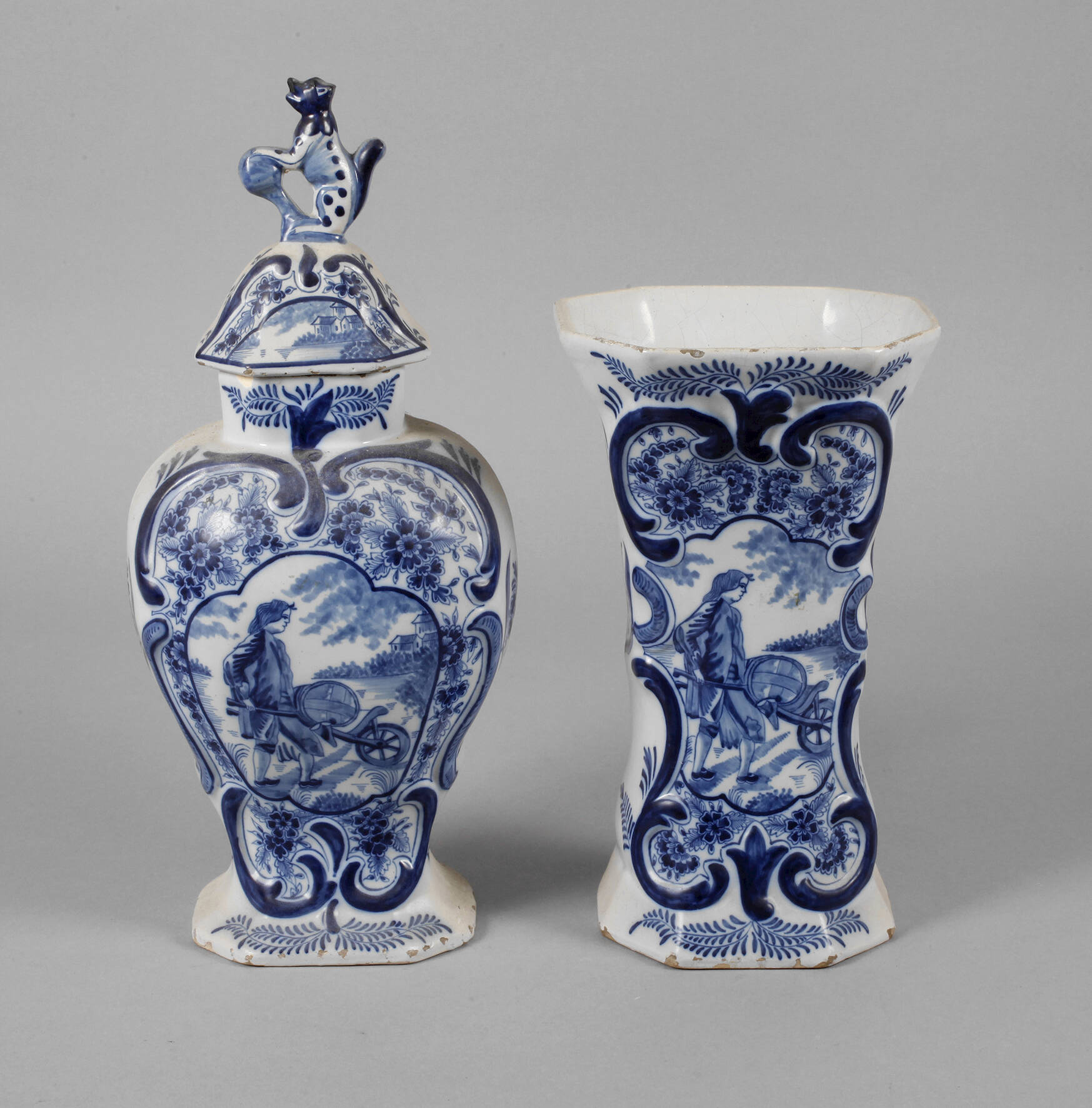 Zwei Vasen Delft