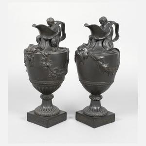 Paar Amphorenkannen Wedgwood