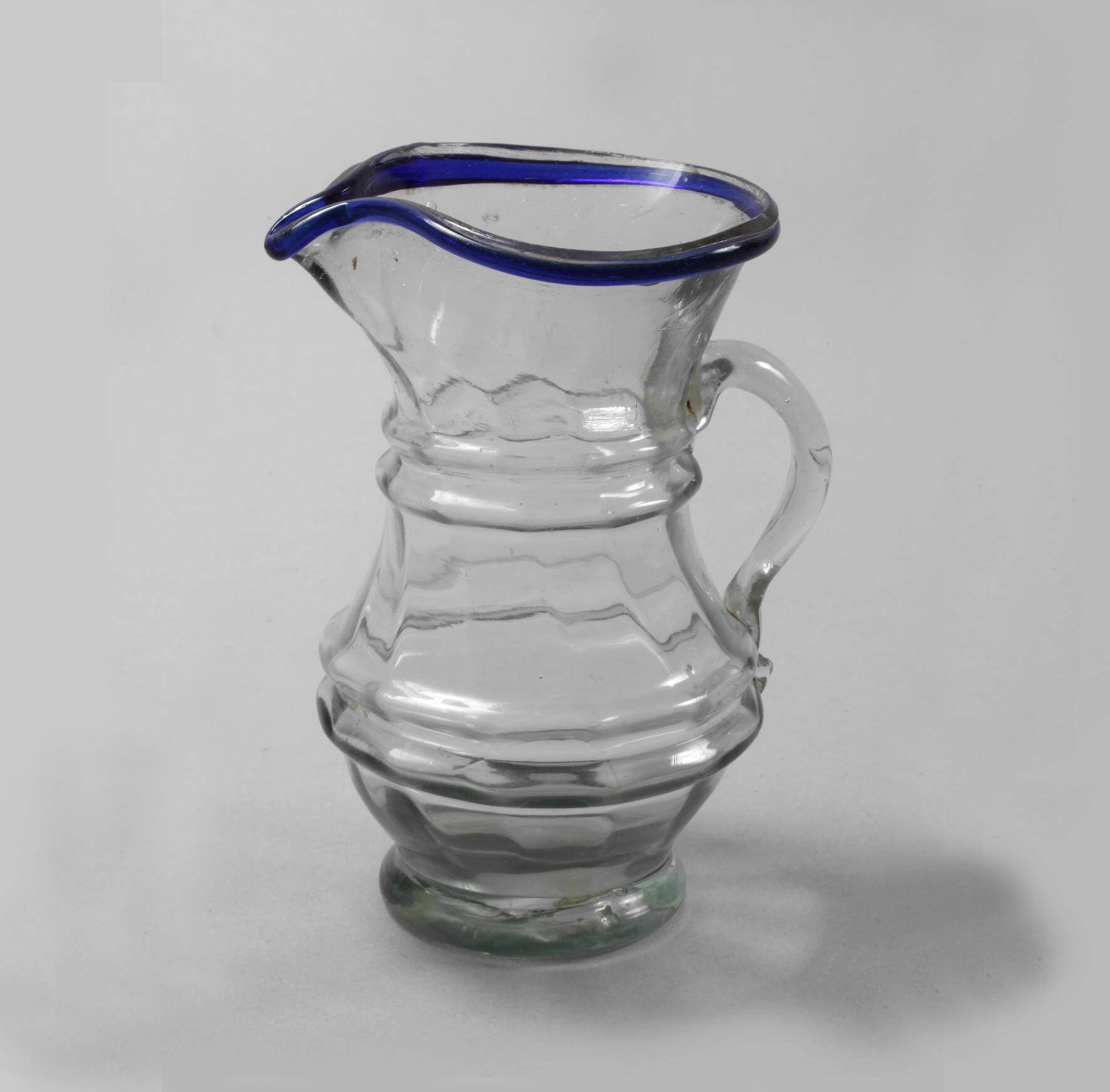 Barockes Blaurandkännchen