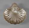 Silberschale in Muschelform