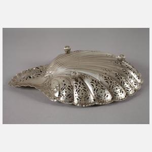 Silberschale in Muschelform