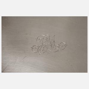 Zwei Tabletts Silber