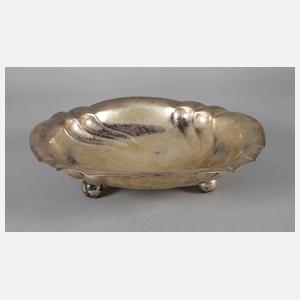 Silberschale auf Kugelfüßen