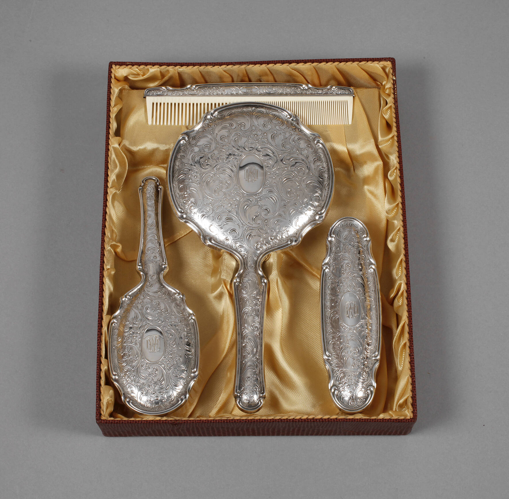 Garderobenset Silber